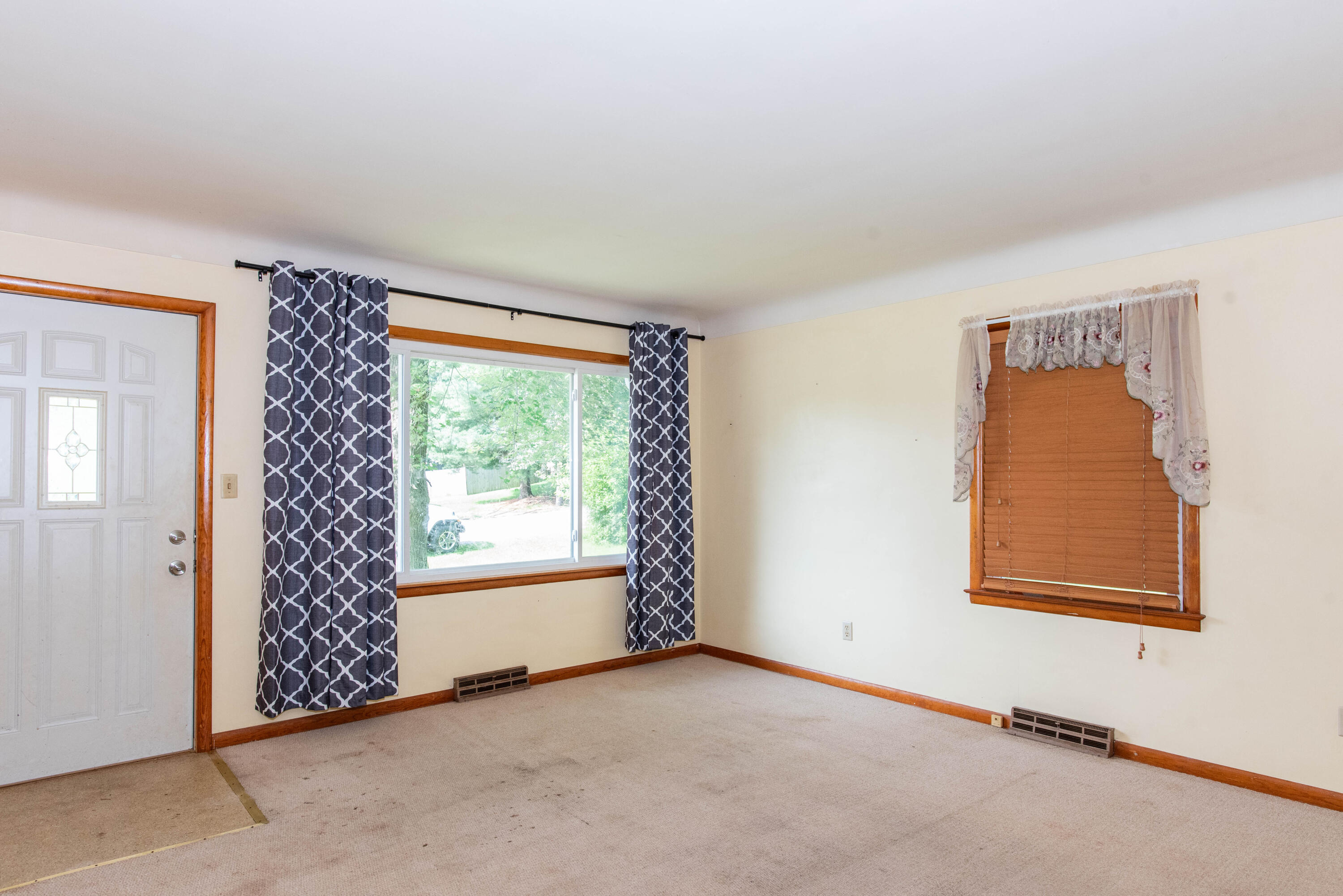 608 Lakeview Road Paw Paw, MI 49079 - Photo 10 of 31 Lakeview Road 608-26