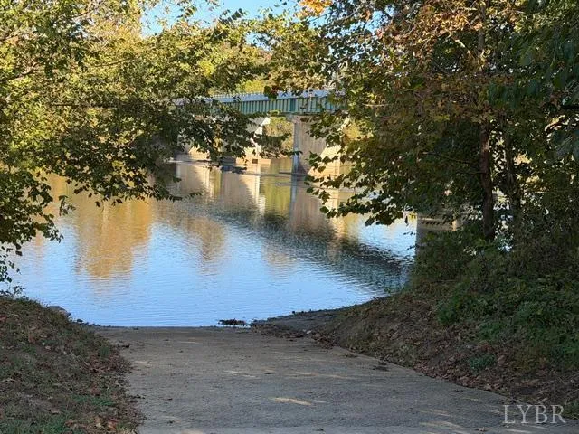 $119,900 | 5811 James River Road, Gladstone, VA 24553