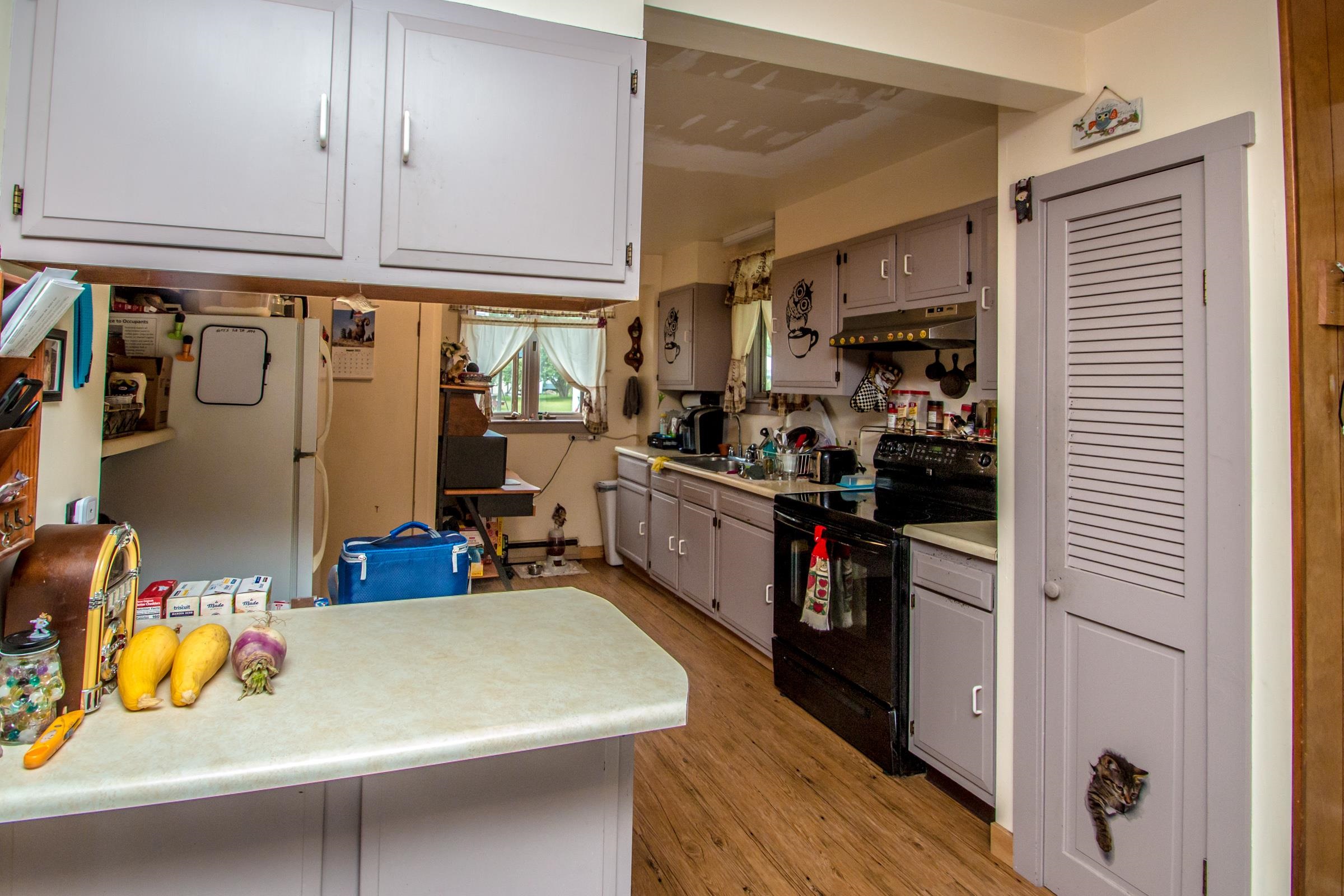 39 Washington Avenue Lunenburg, VT 05906 - Photo 7 of 27