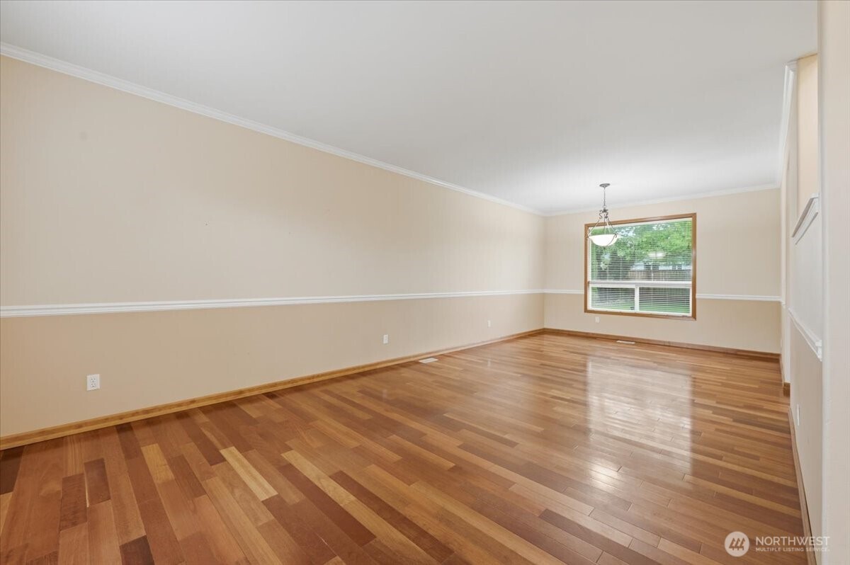 910 135th Street Southwest Everett, WA 98204 - Photo 4 of 33