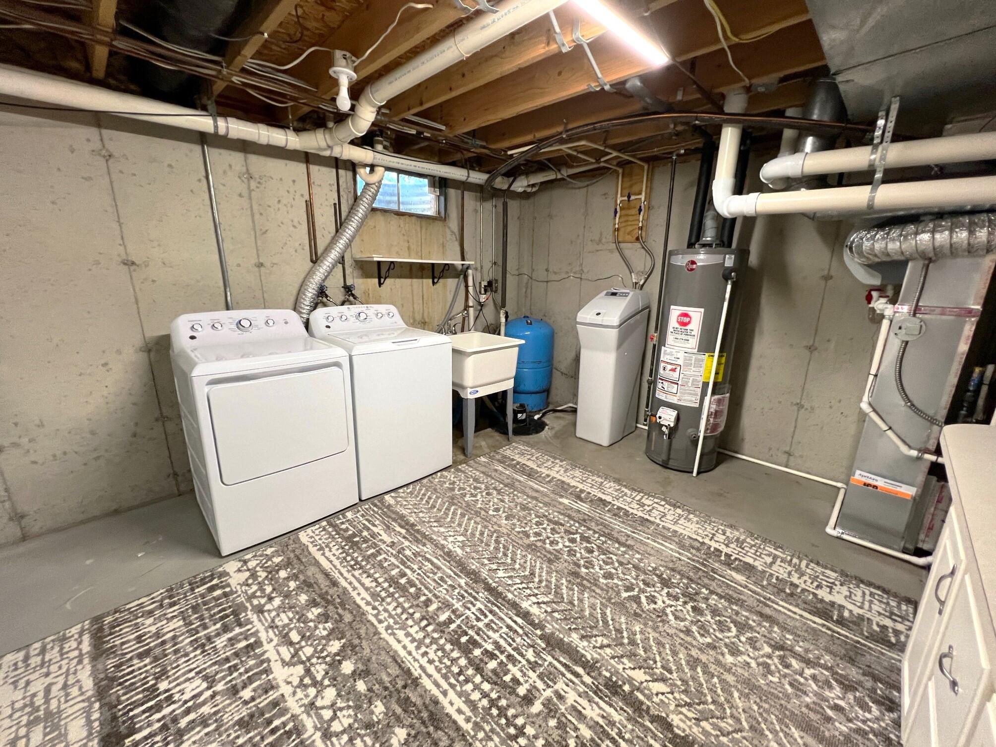 26079 Wyndham Road Sturgis, MI 49091 - Photo 32 of 46 Laundry