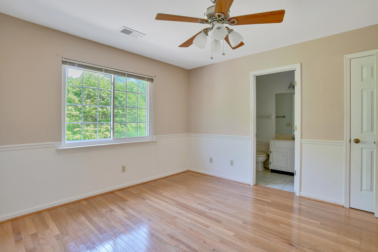 4513 Spring Lake Road Chattanooga, TN 37415 - Photo 13 of 29 4513 Spring Lake Dr - MLS Photos-25