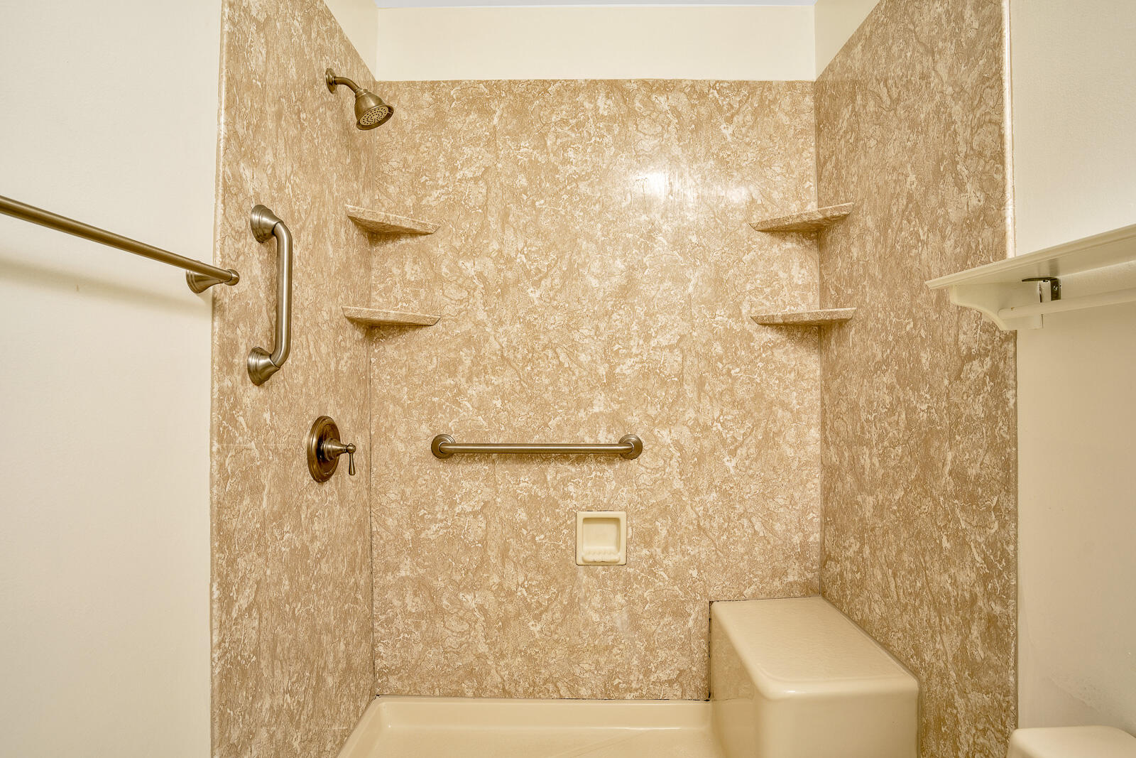 4513 Spring Lake Road Chattanooga, TN 37415 - Photo 15 of 29 4513 Spring Lake Dr - MLS Photos-27