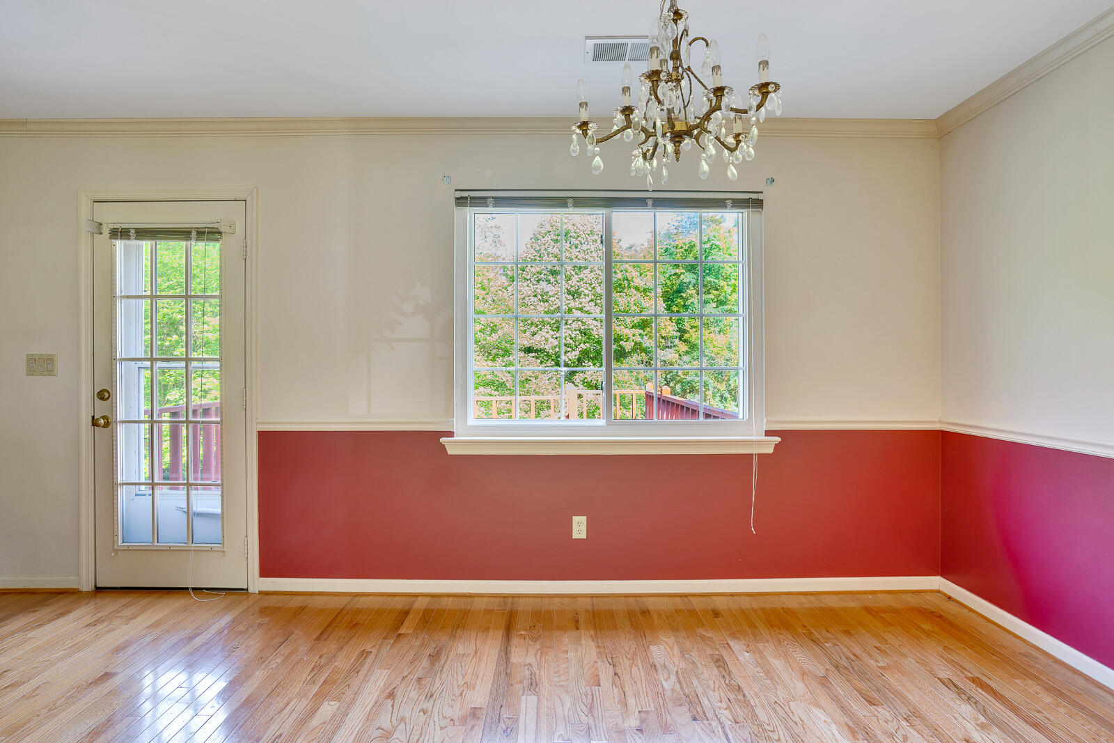 4513 Spring Lake Road Chattanooga, TN 37415 - Photo 7 of 29 4513 Spring Lake Dr - MLS Photos-7