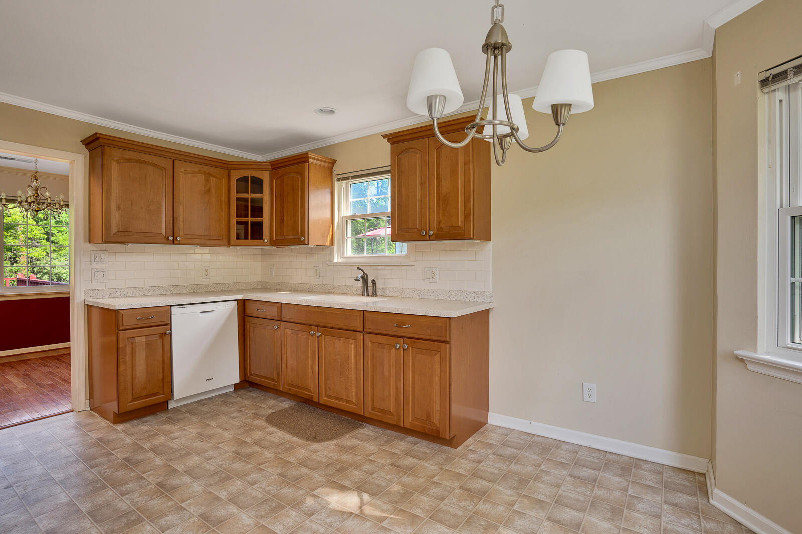 4513 Spring Lake Road Chattanooga, TN 37415 - Photo 8 of 29 4513 Spring Lake Dr - MLS Photos-8