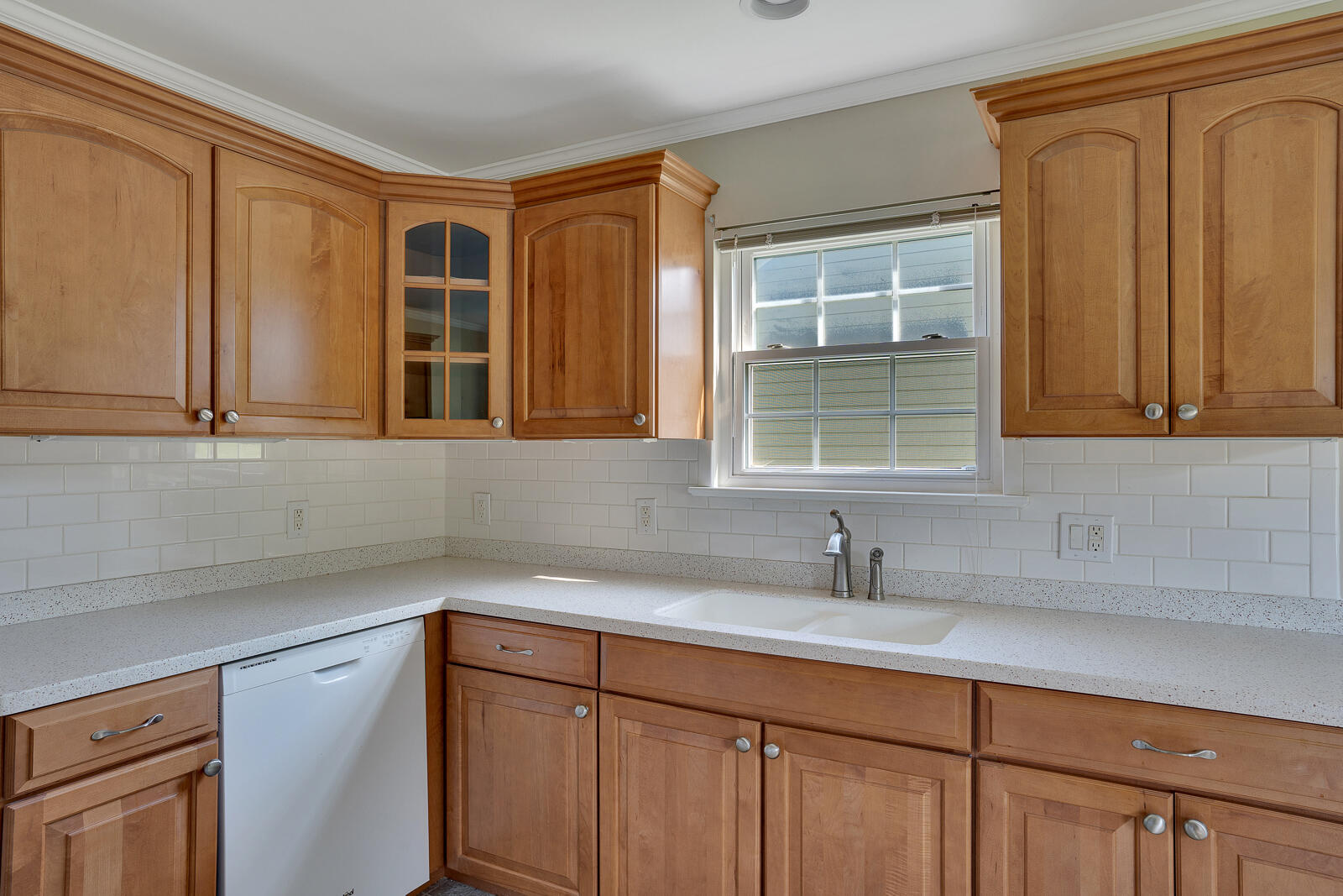 4513 Spring Lake Road Chattanooga, TN 37415 - Photo 9 of 29 4513 Spring Lake Dr - MLS Photos-10