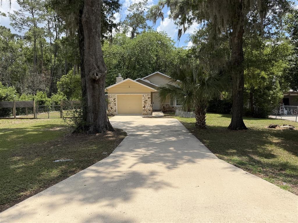 4325 Northeast 3rd Court Ocala, FL 34479 - Photo 2 of 32