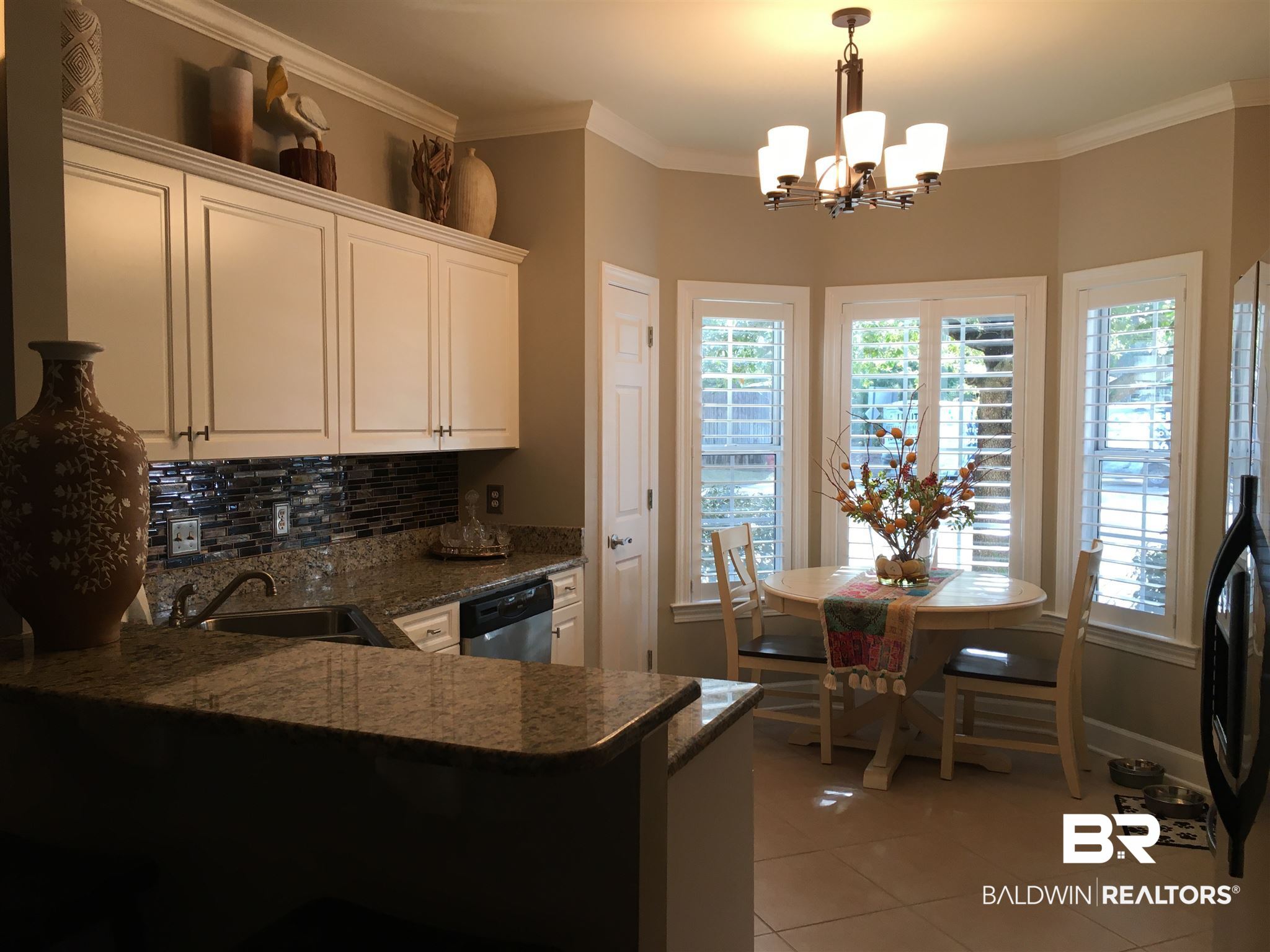 430 West Fort Morgan Road, Unit 1703 Gulf Shores, AL 36542 - Photo 7 of 38 Kitchen