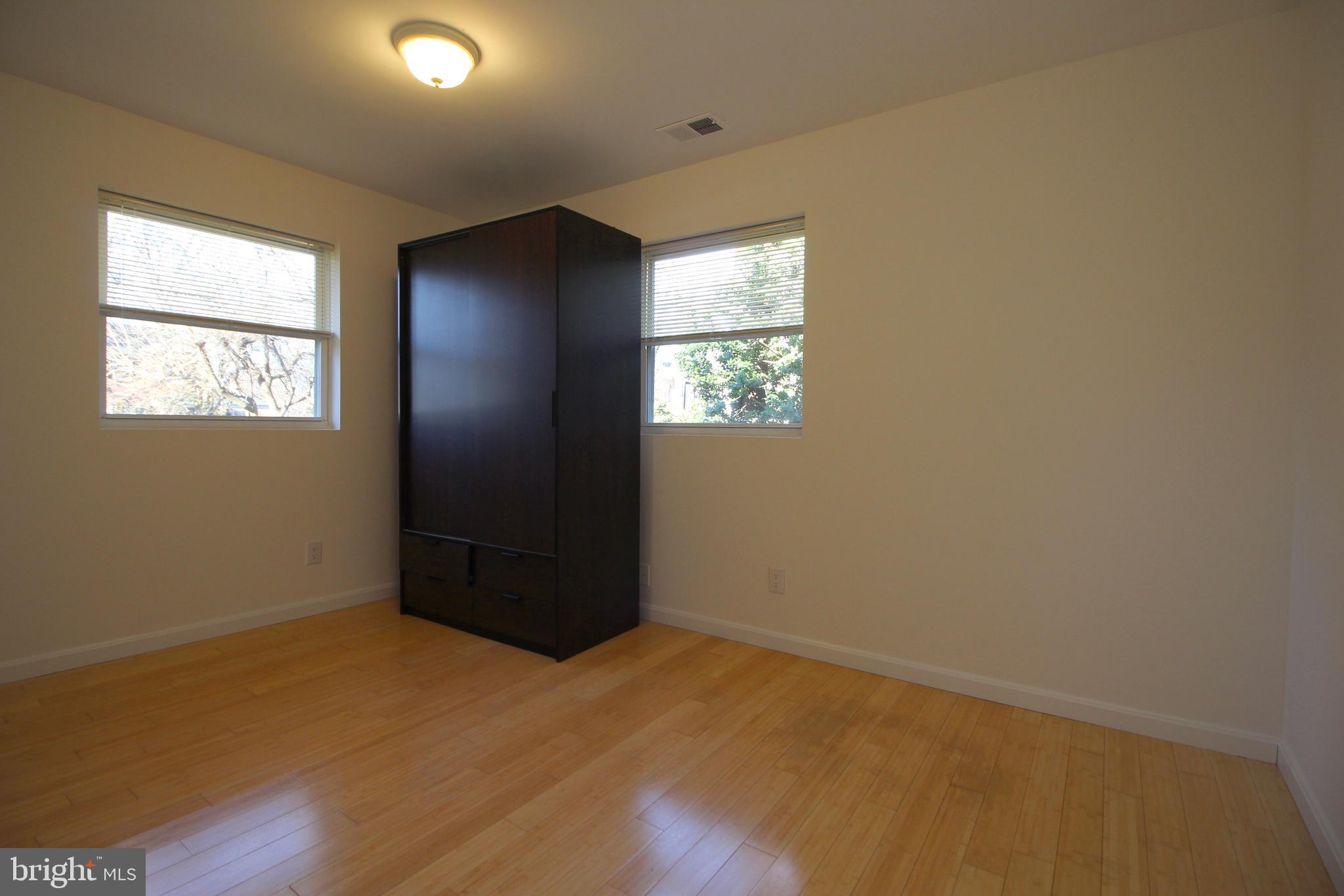 2129 Grayson Place Falls Church, VA 22043 - Photo 20 of 26 an empty room with windows