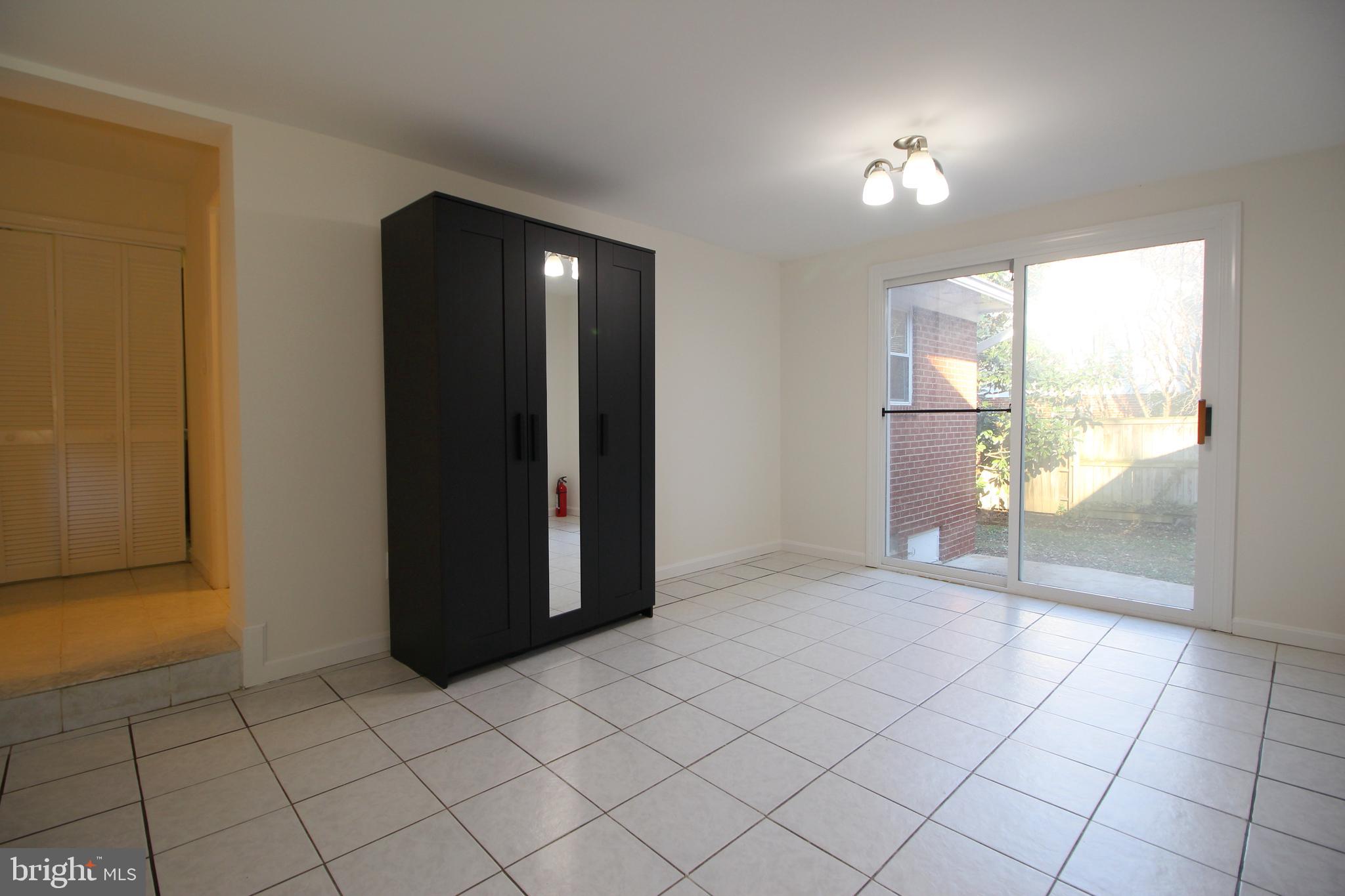 2129 Grayson Place Falls Church, VA 22043 - Photo 10 of 26 an empty room with windows