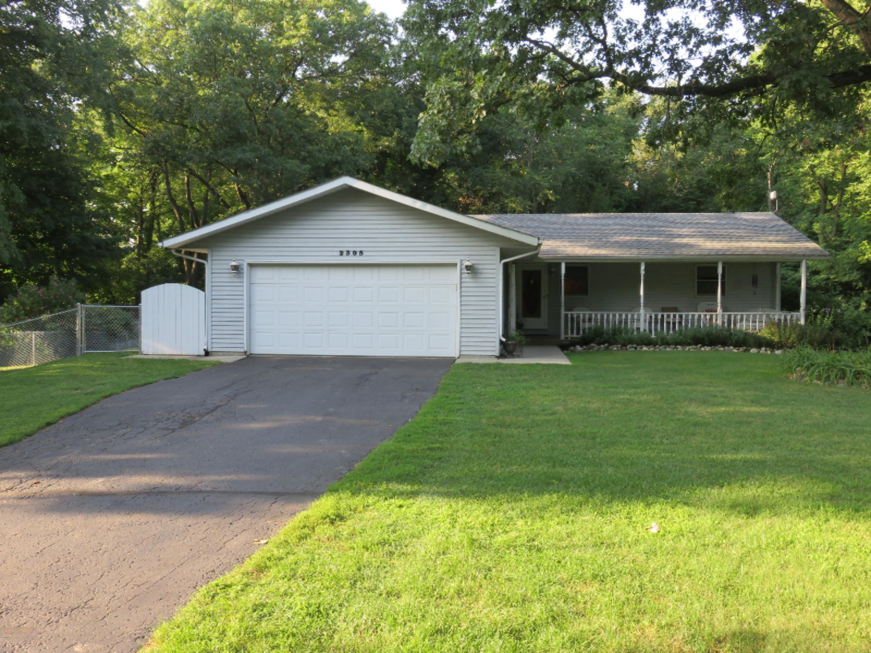 2305 West Bertrand Road Niles, MI 49120 - Photo 1 of 24 Front