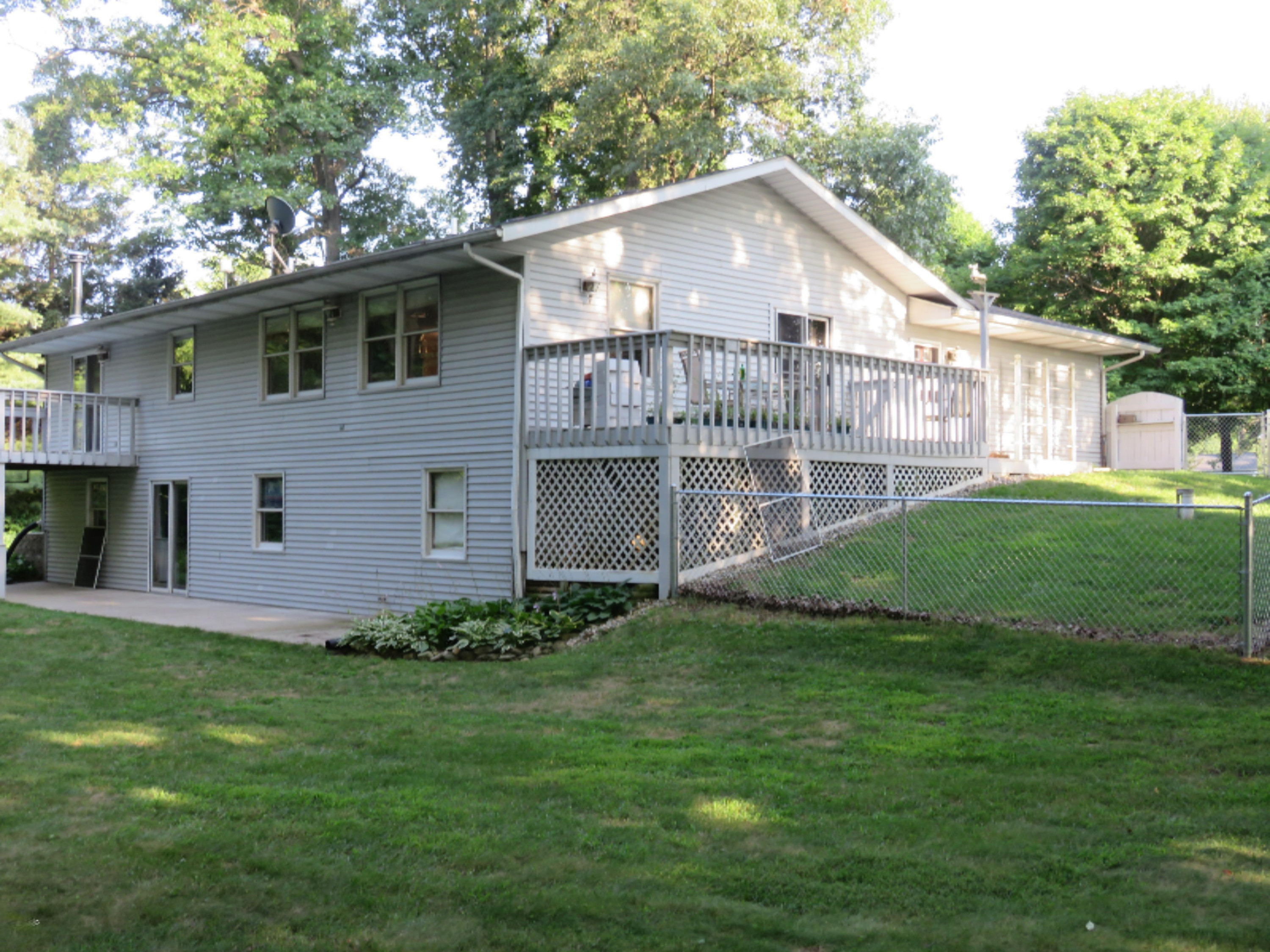 2305 West Bertrand Road Niles, MI 49120 - Photo 19 of 24 Rear