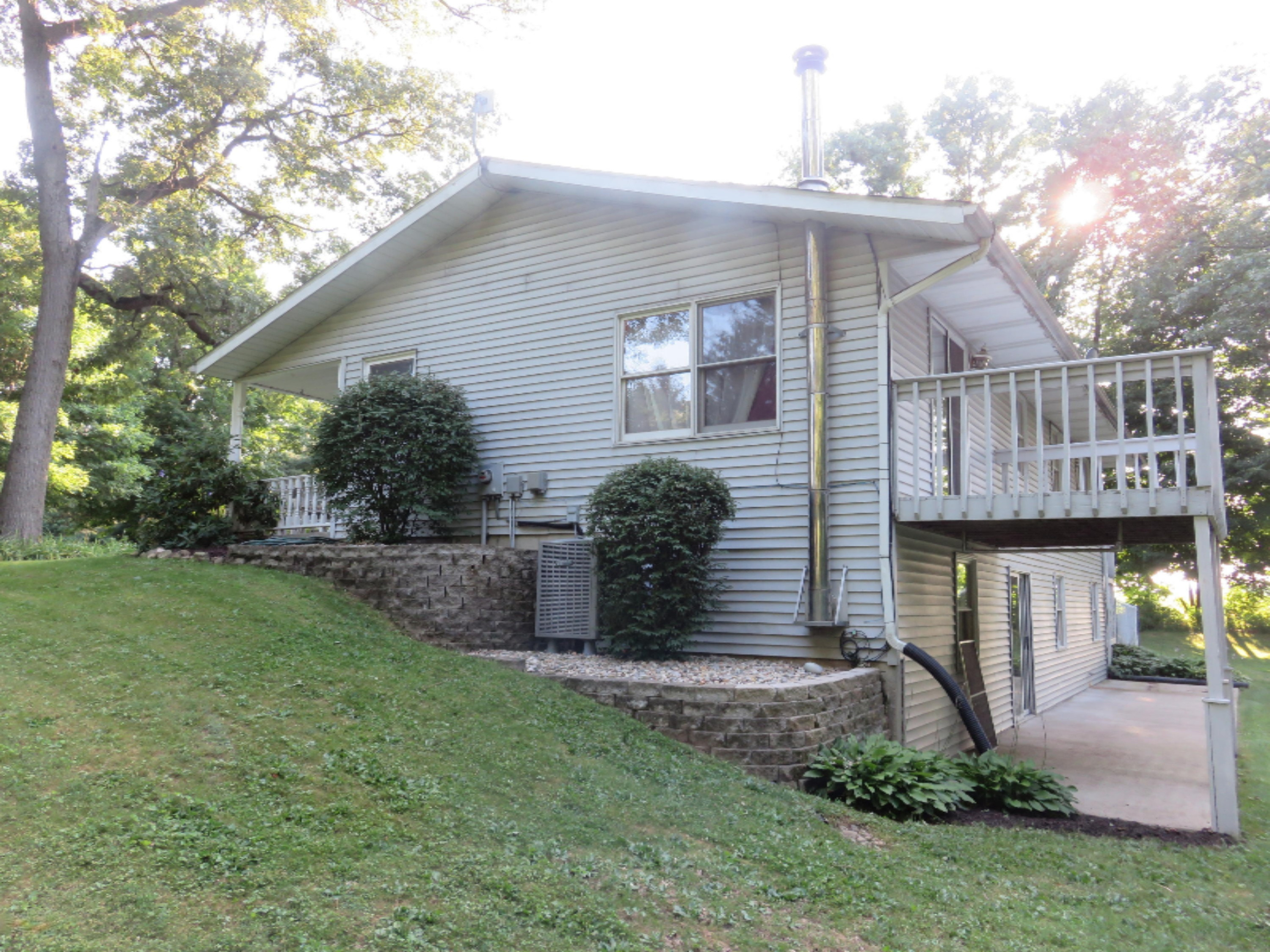 2305 West Bertrand Road Niles, MI 49120 - Photo 20 of 24 Side with Deck