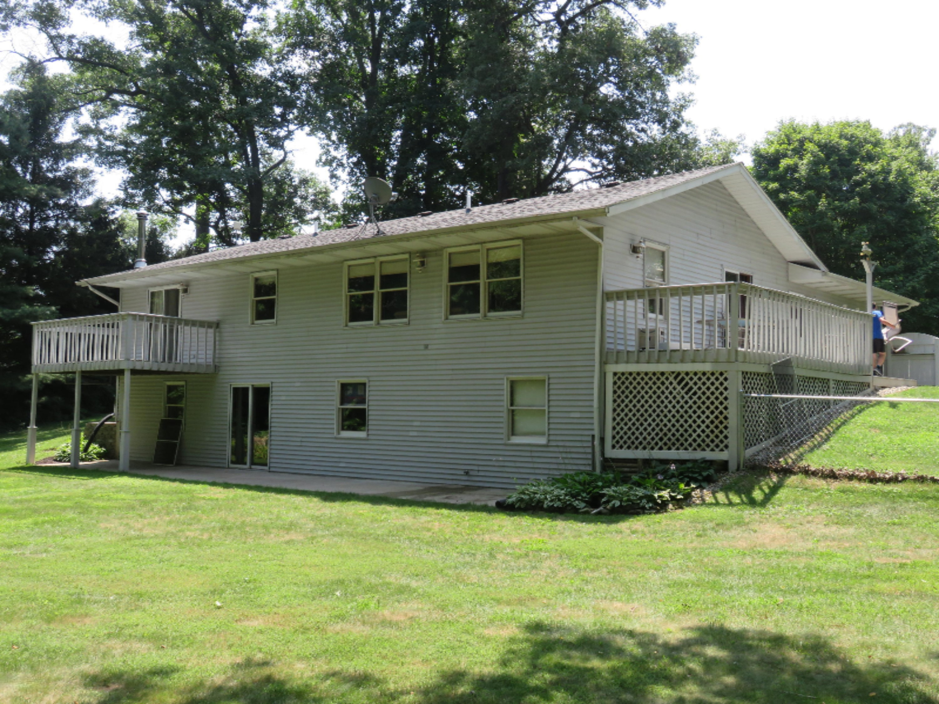 2305 West Bertrand Road Niles, MI 49120 - Photo 2 of 24 Rear of Home