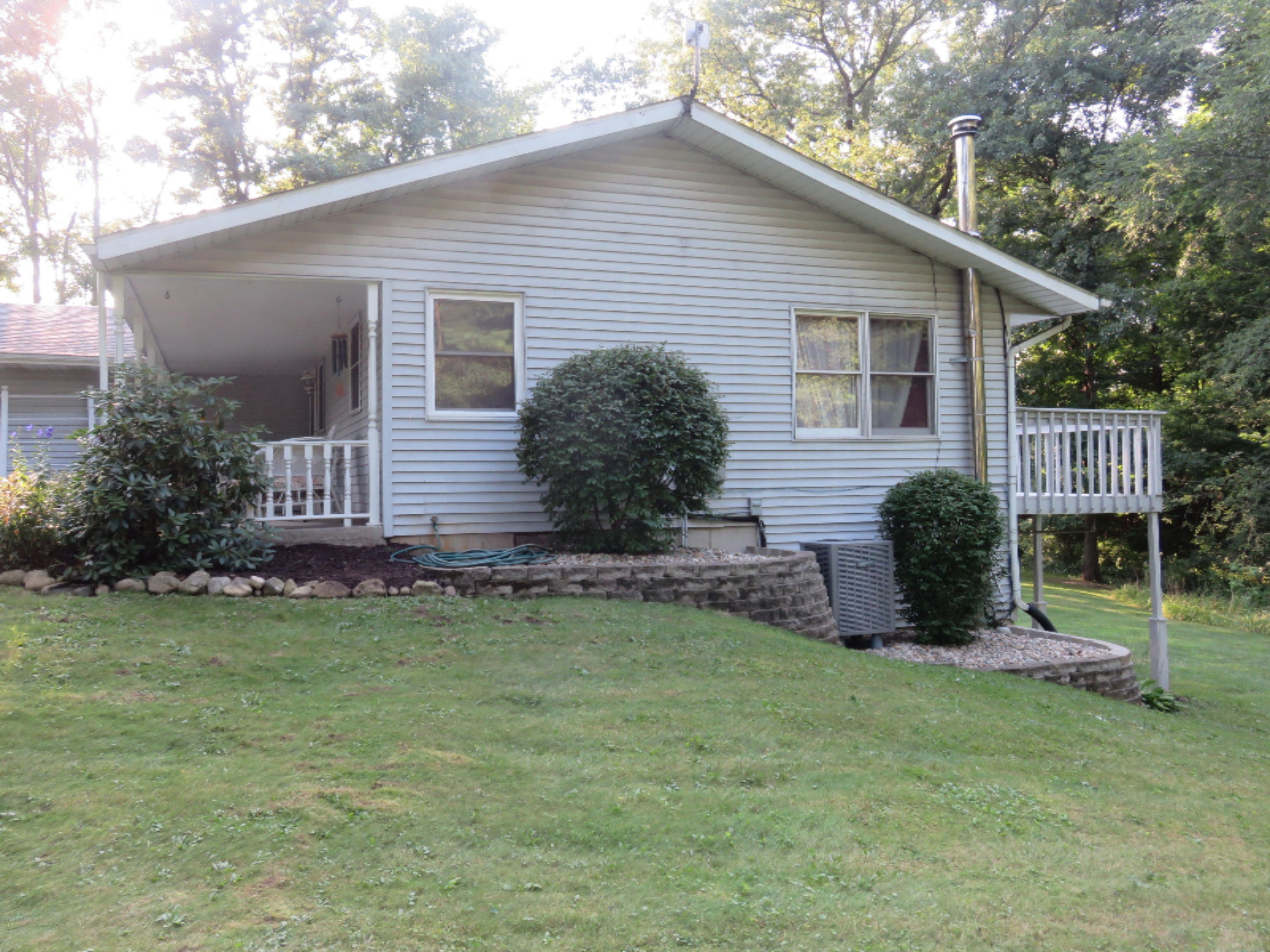 2305 West Bertrand Road Niles, MI 49120 - Photo 21 of 24 Side