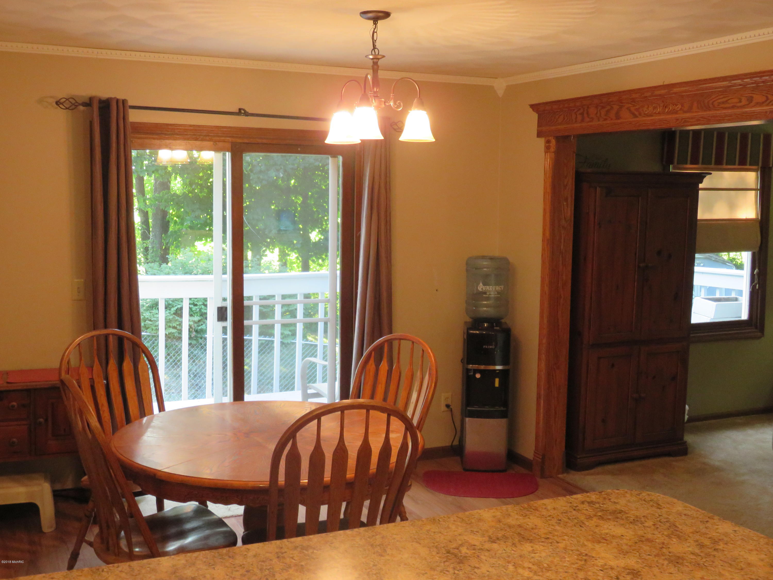 2305 West Bertrand Road Niles, MI 49120 - Photo 4 of 24 Dining