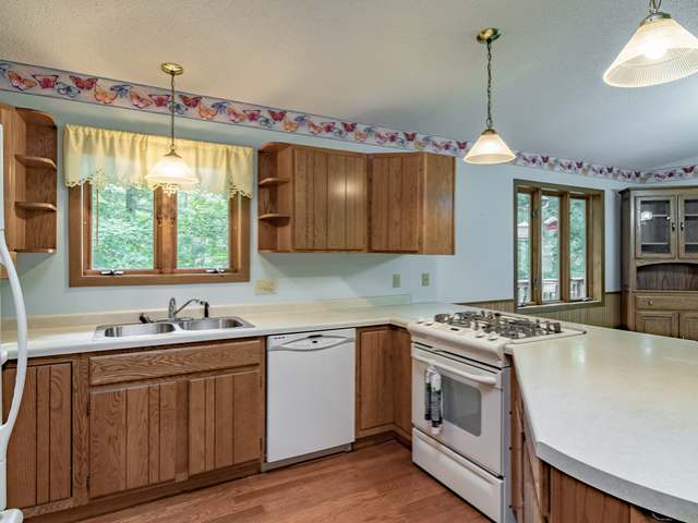 8789 Brown Road Minocqua, WI 54548 - Photo 4 of 20 Gallery Image 4