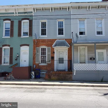 $1,300 | 314 South Locust Street, Hagerstown, MD 21740