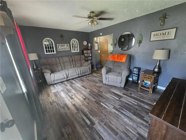 $179,900 | 701 East Grandriver Street, Clinton, MO 64735