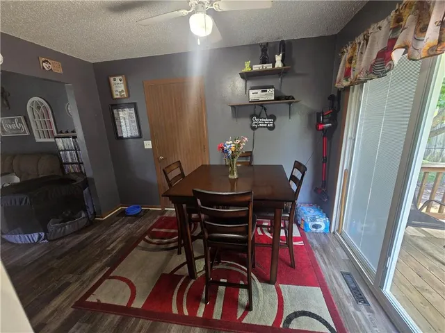 $179,900 | 701 East Grandriver Street, Clinton, MO 64735