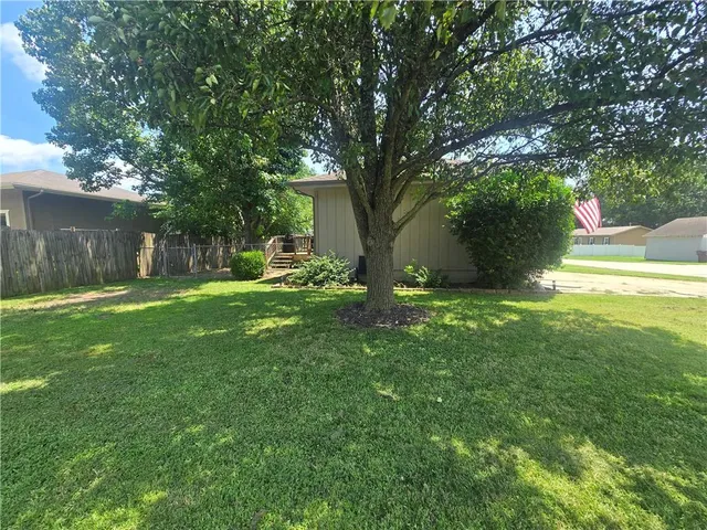 $179,900 | 701 East Grandriver Street, Clinton, MO 64735
