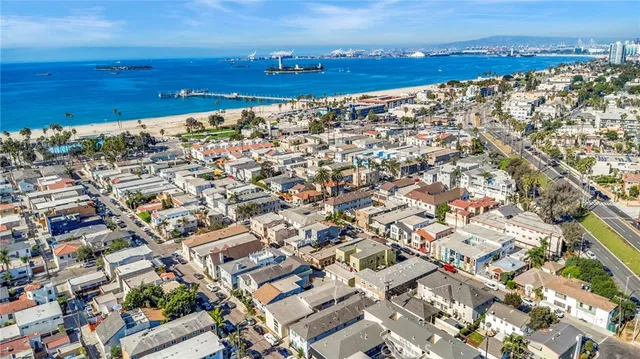 $3,200 | 107 Prospect Avenue, Long Beach, CA 90803