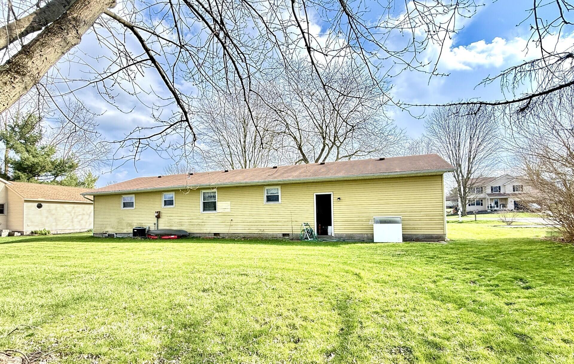 564 Forward Pass Way Pataskala, OH 43062 - Photo 8 of 12 Rear