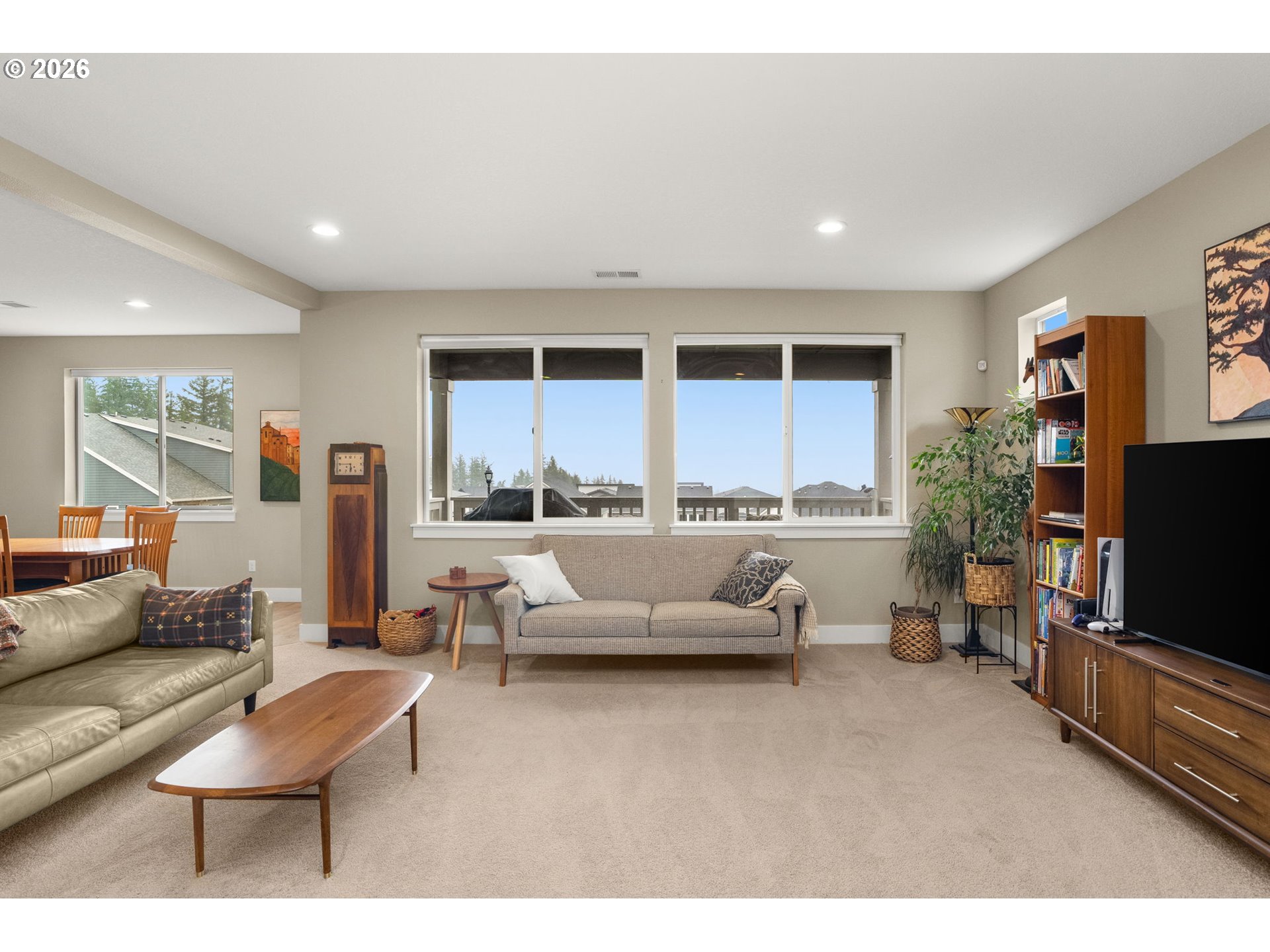 15144 Southwest Deepbrook Lane Portland, OR 97224 - Photo 2 of 41 Living Room