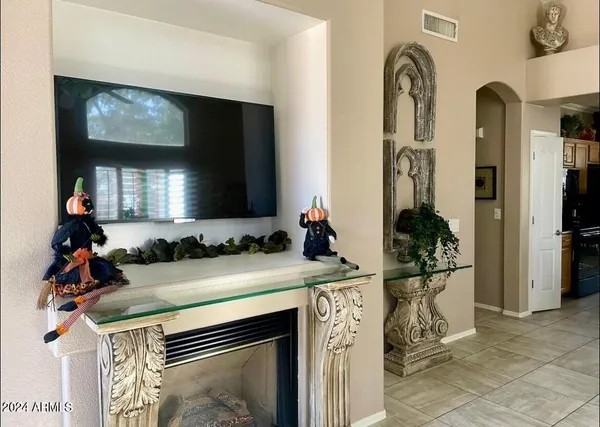 $3,400 | 20404 North 70th Drive, Glendale, AZ 85308