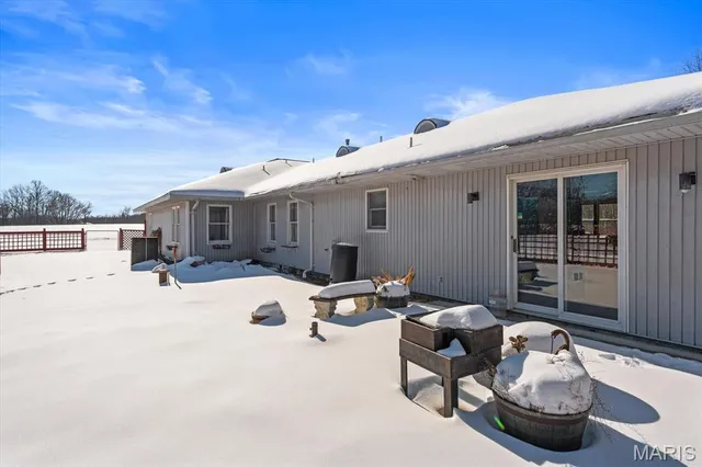 $500,000 | 4157 Wetzler Road, Fults, IL 62244