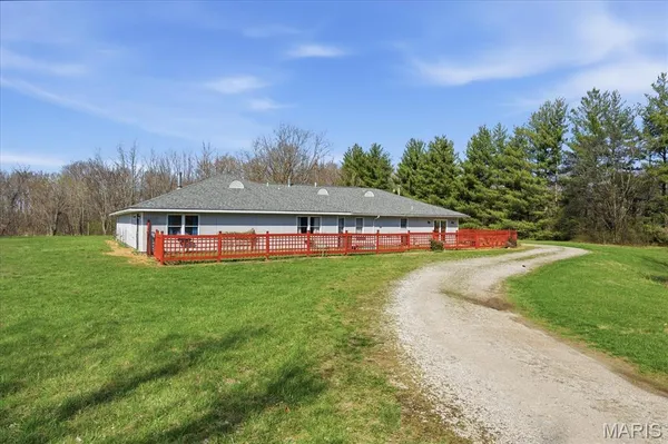 $500,000 | 4157 Wetzler Road, Fults, IL 62244