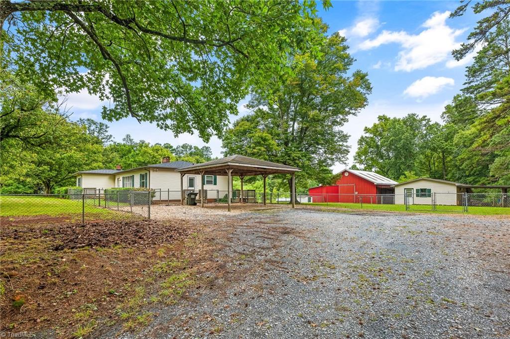 3354 Meredith Country Road Asheboro, NC 27205 - Photo 3 of 41 Gallery Image 3