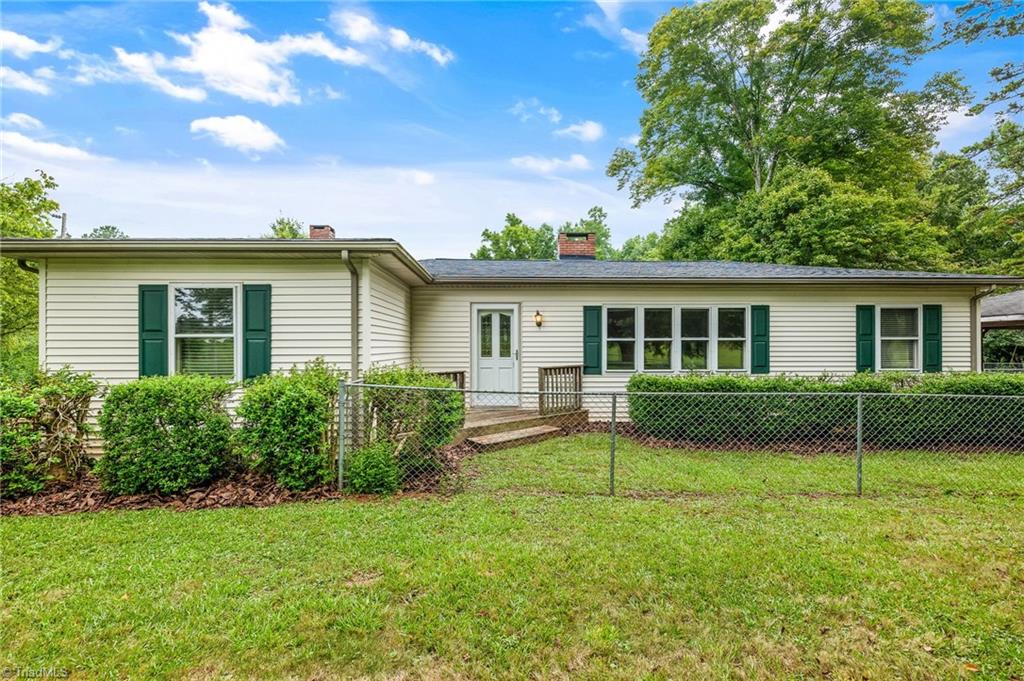 3354 Meredith Country Road Asheboro, NC 27205 - Photo 4 of 41 Gallery Image 4