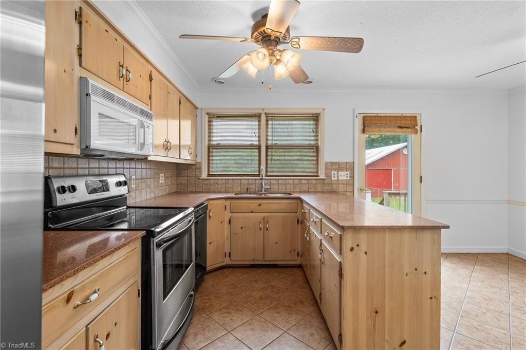 3354 Meredith Country Road Asheboro, NC 27205 - Photo 10 of 41 Gallery Image 10