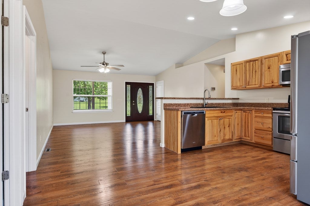 128 Sunset View Road Rural Retreat, VA 24368 - Photo 14 of 83 Gallery Image 14