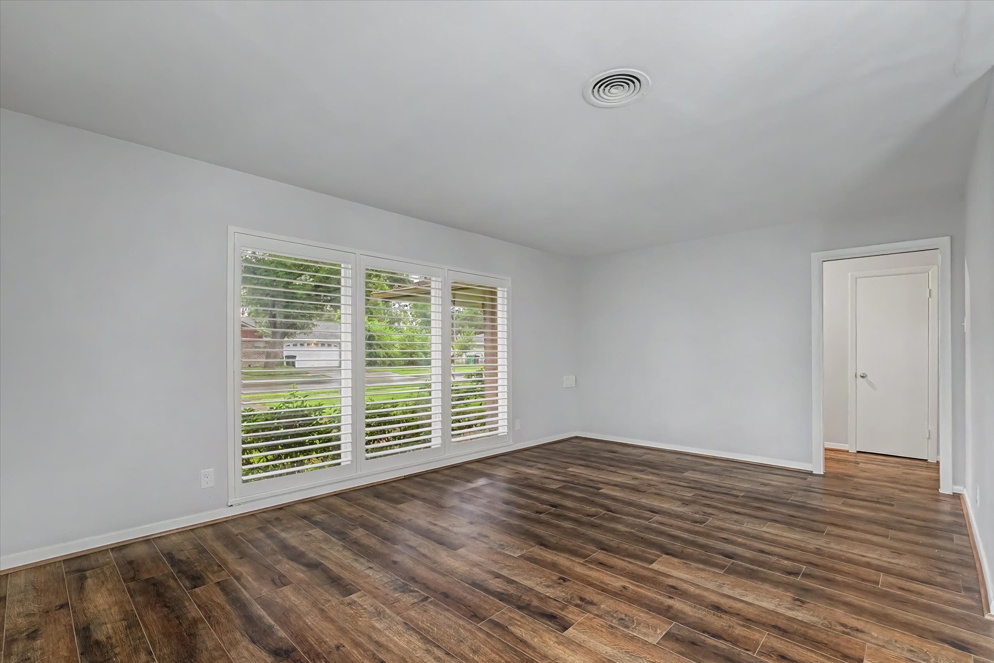 2123 Ridgecrest Drive Houston, TX 77055 - Photo 14 of 44