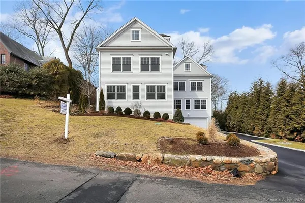 $8,950 | 50 Oak Street, New Canaan, CT 06840
