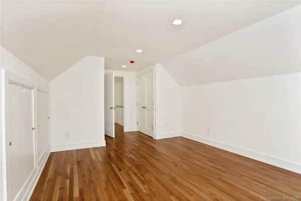 $8,950 | 50 Oak Street, New Canaan, CT 06840