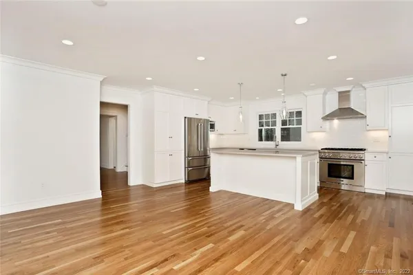 $8,950 | 50 Oak Street, New Canaan, CT 06840