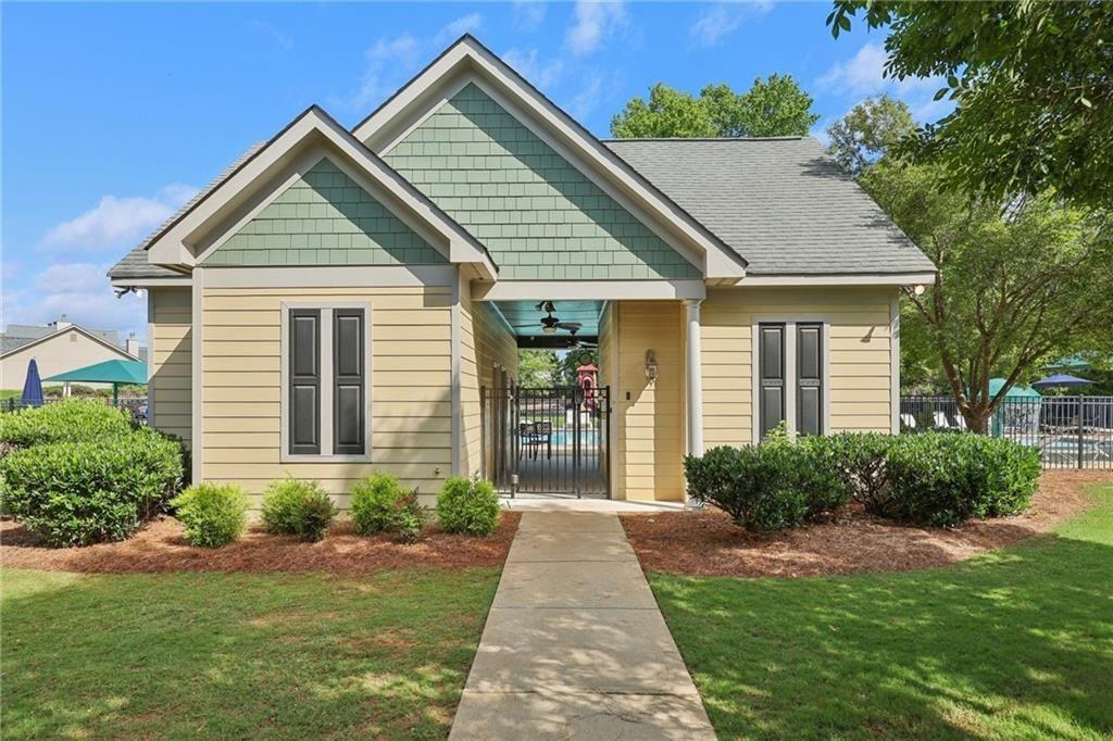 476 River Mist Circle Jefferson, GA 30549 - Photo 42 of 44 a front view of a house with yard and green space