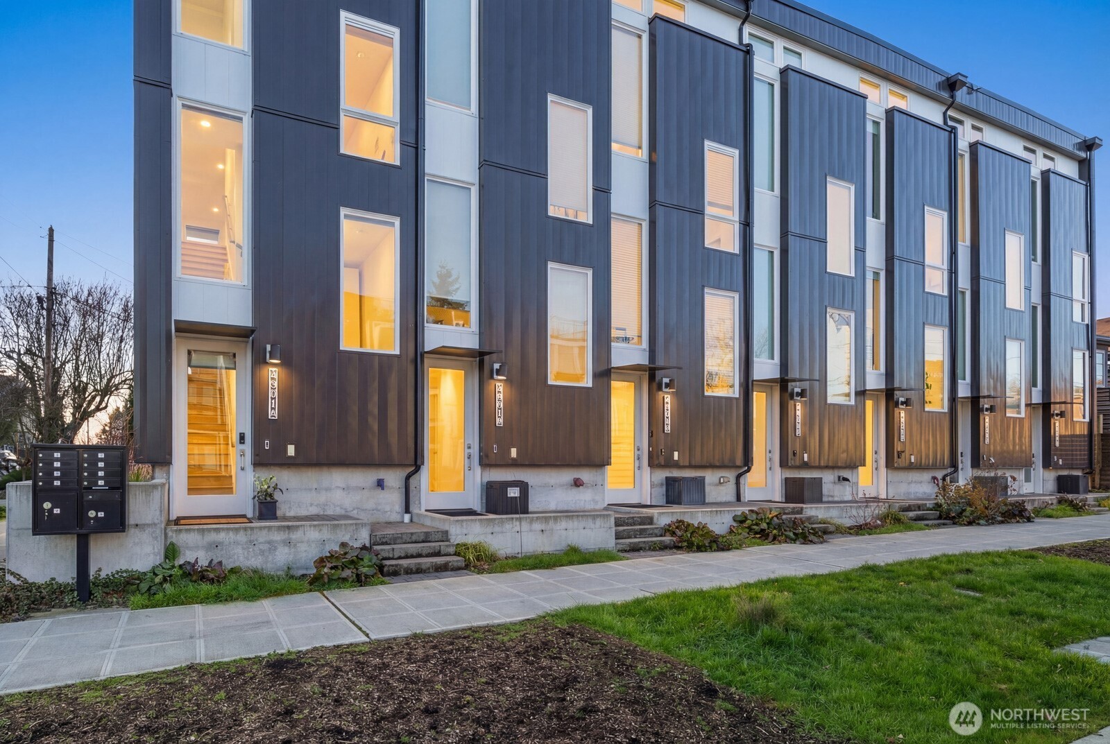 4801 Dayton Avenue North, Unit A Seattle, WA 98103 - Photo 1 of 20