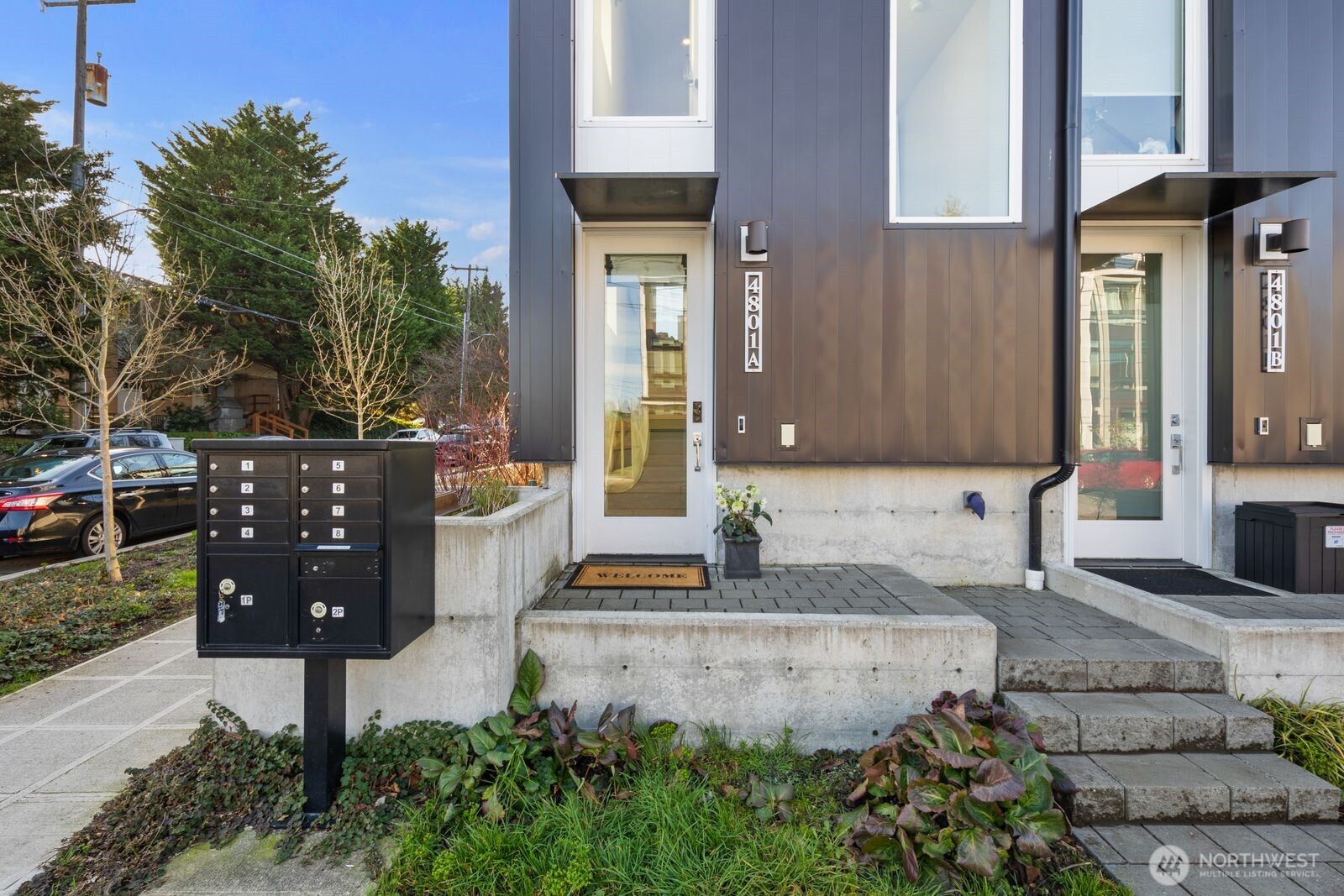 4801 Dayton Avenue North, Unit A Seattle, WA 98103 - Photo 2 of 20