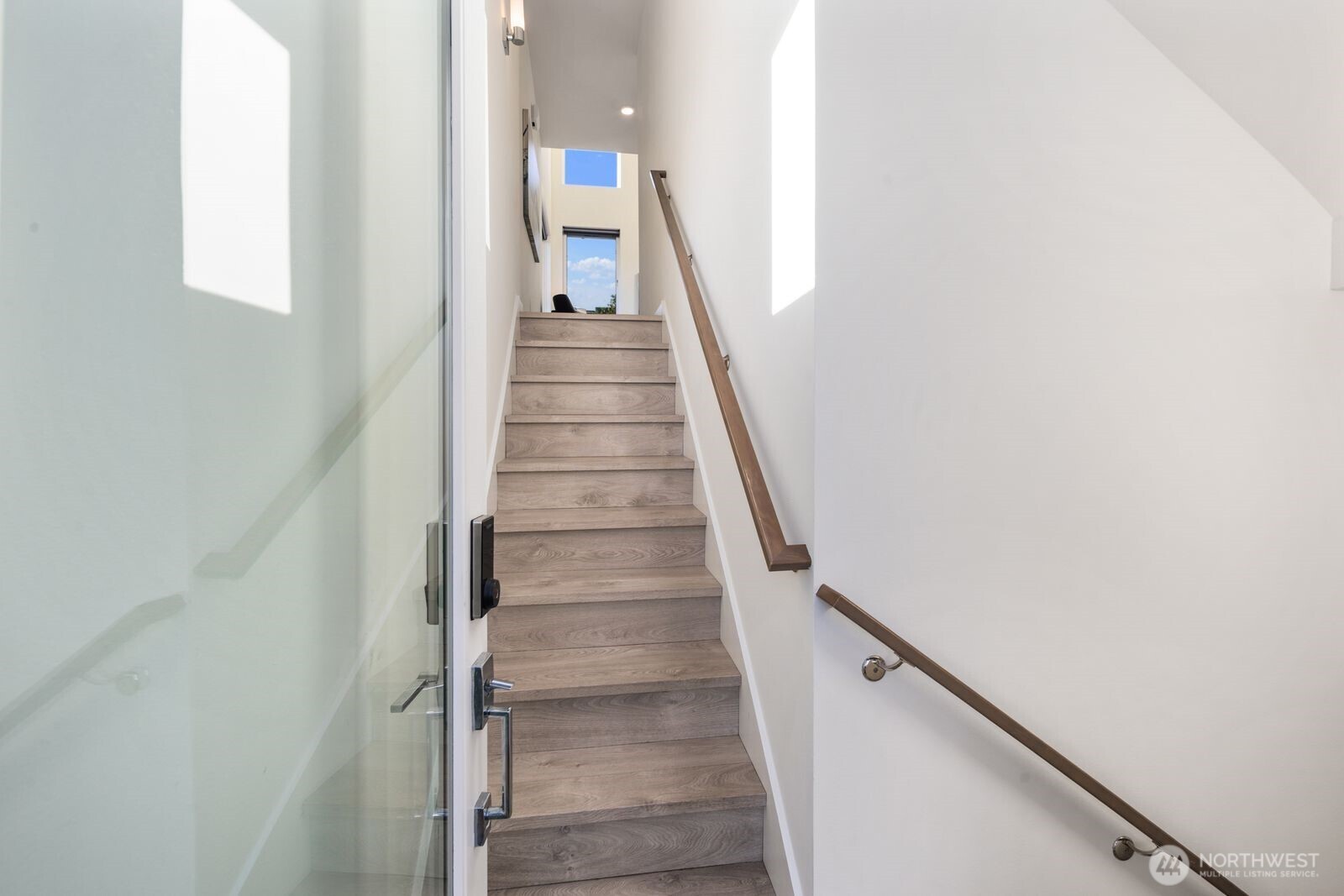 4801 Dayton Avenue North, Unit A Seattle, WA 98103 - Photo 3 of 20