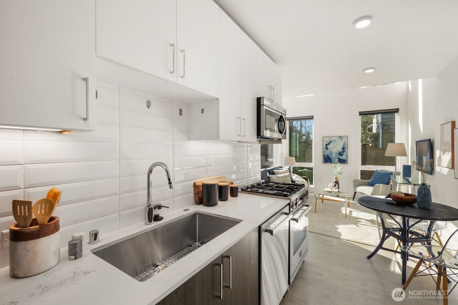 4801 Dayton Avenue North, Unit A Seattle, WA 98103 - Photo 5 of 20