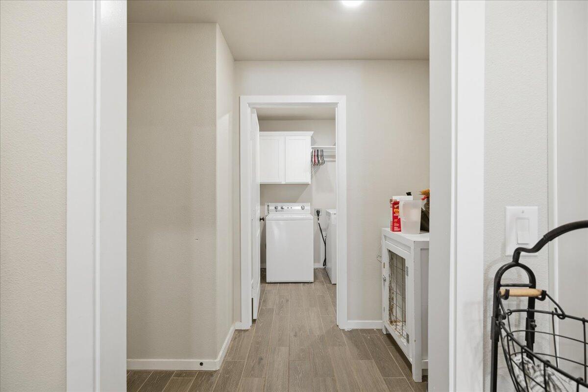 9807 Virginia Avenue Lubbock, TX 79424 - Photo 33 of 39 a bathroom with a sink and a mirror