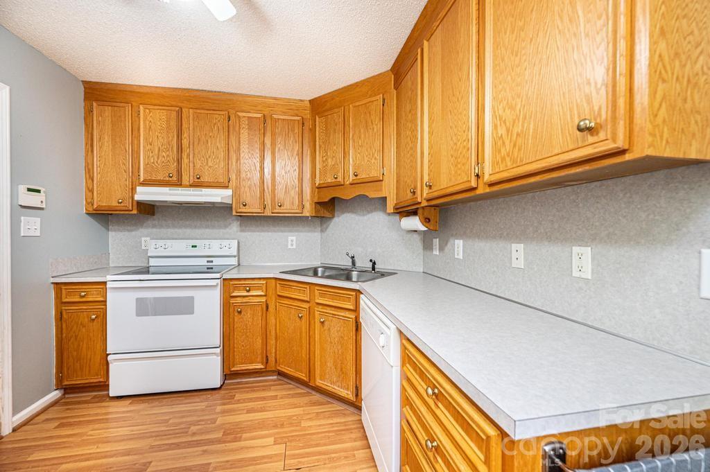 2000 Summerfield Circle Conover, NC 28613 - Photo 12 of 30