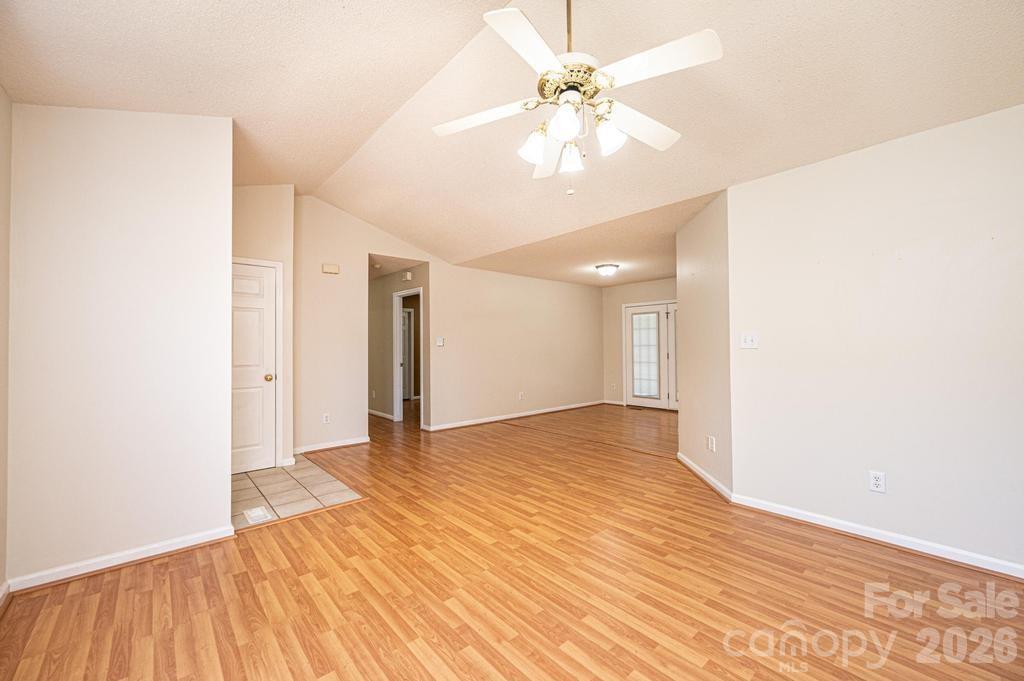 2000 Summerfield Circle Conover, NC 28613 - Photo 7 of 30