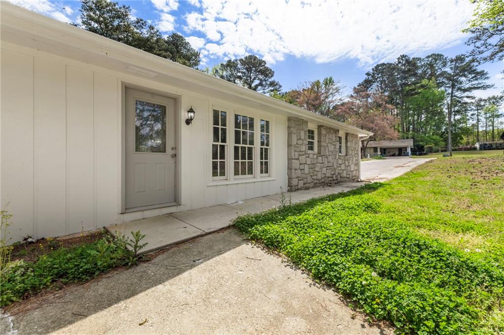 952 Star Court Northwest Lilburn, GA 30047 - Photo 1 of 38
