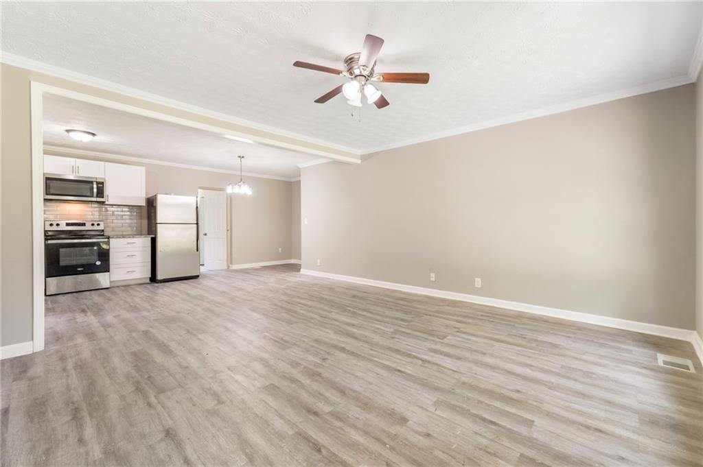 952 Star Court Northwest Lilburn, GA 30047 - Photo 4 of 38