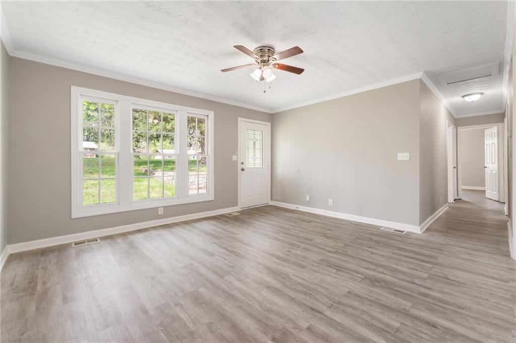 952 Star Court Northwest Lilburn, GA 30047 - Photo 8 of 38